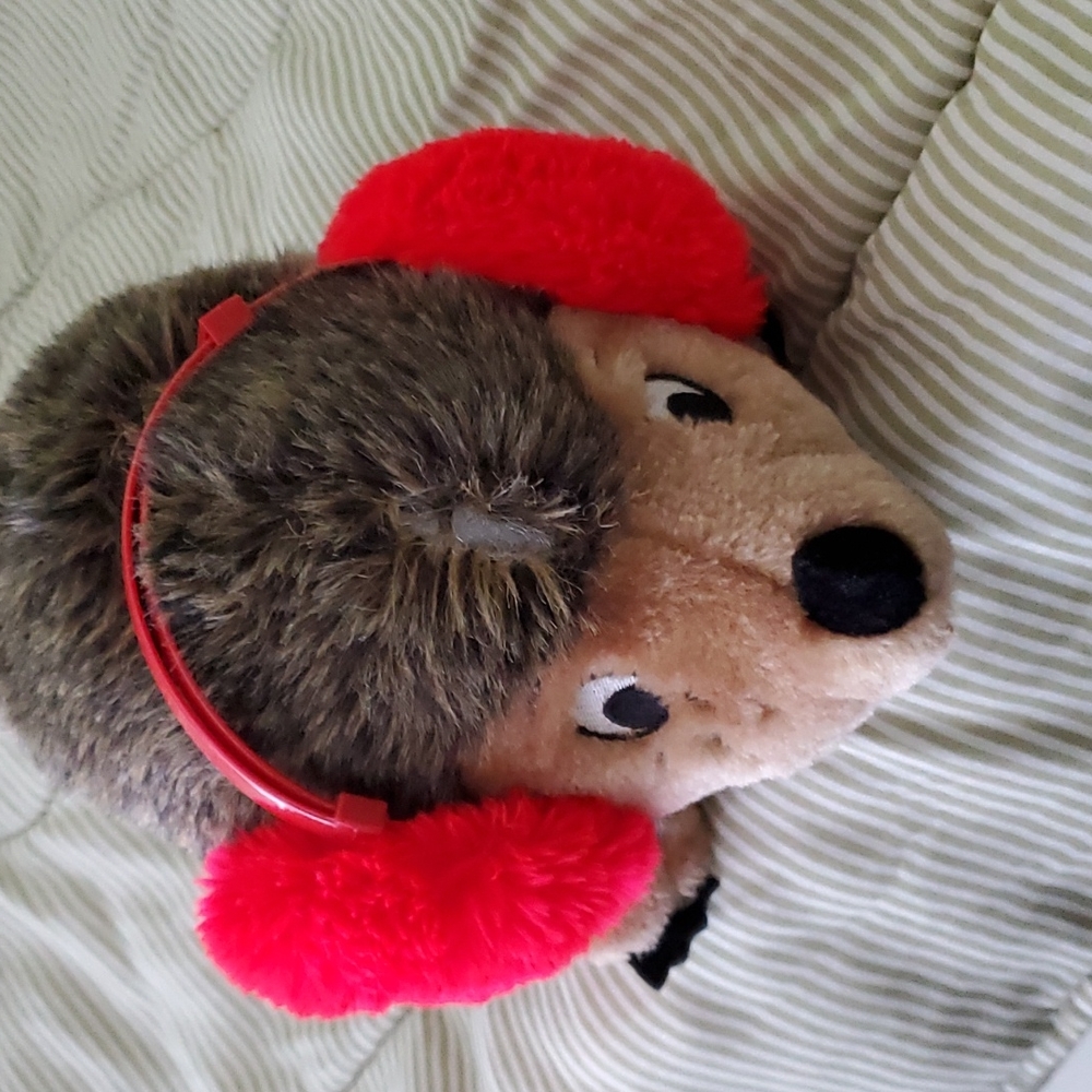 Ear muffs red size fits most